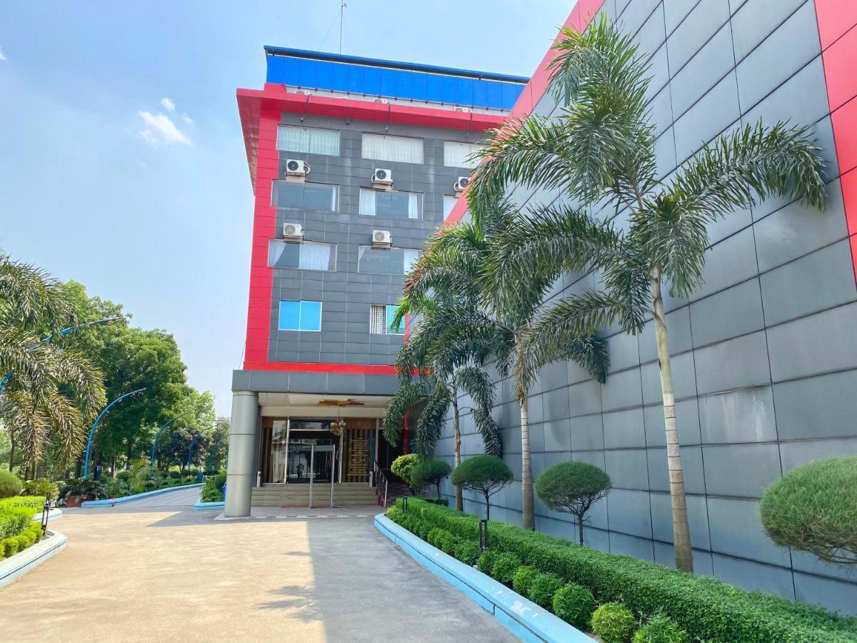 Cculb Resort & Convention Hall Gazipur Extérieur photo